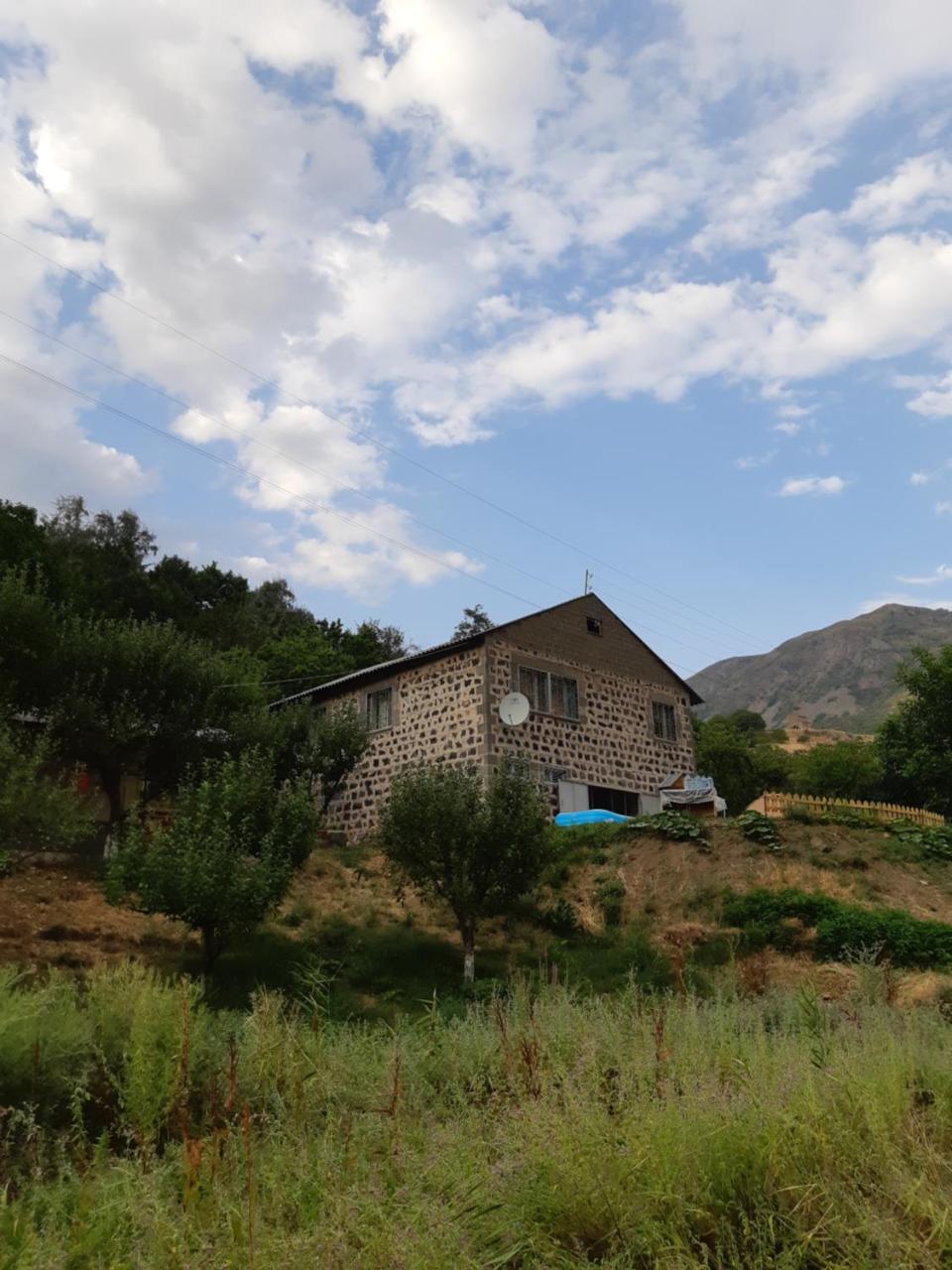 The River House Yeghegis Yekhegis Exterior photo